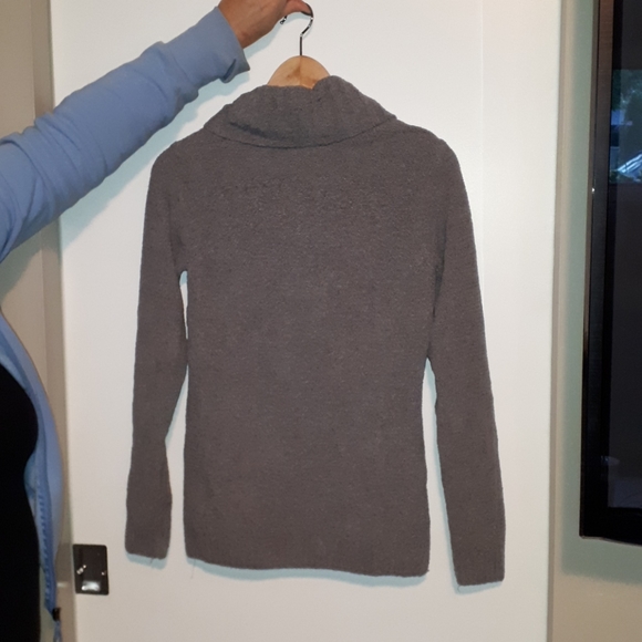 Classy + comfy sweater - Picture 2 of 2